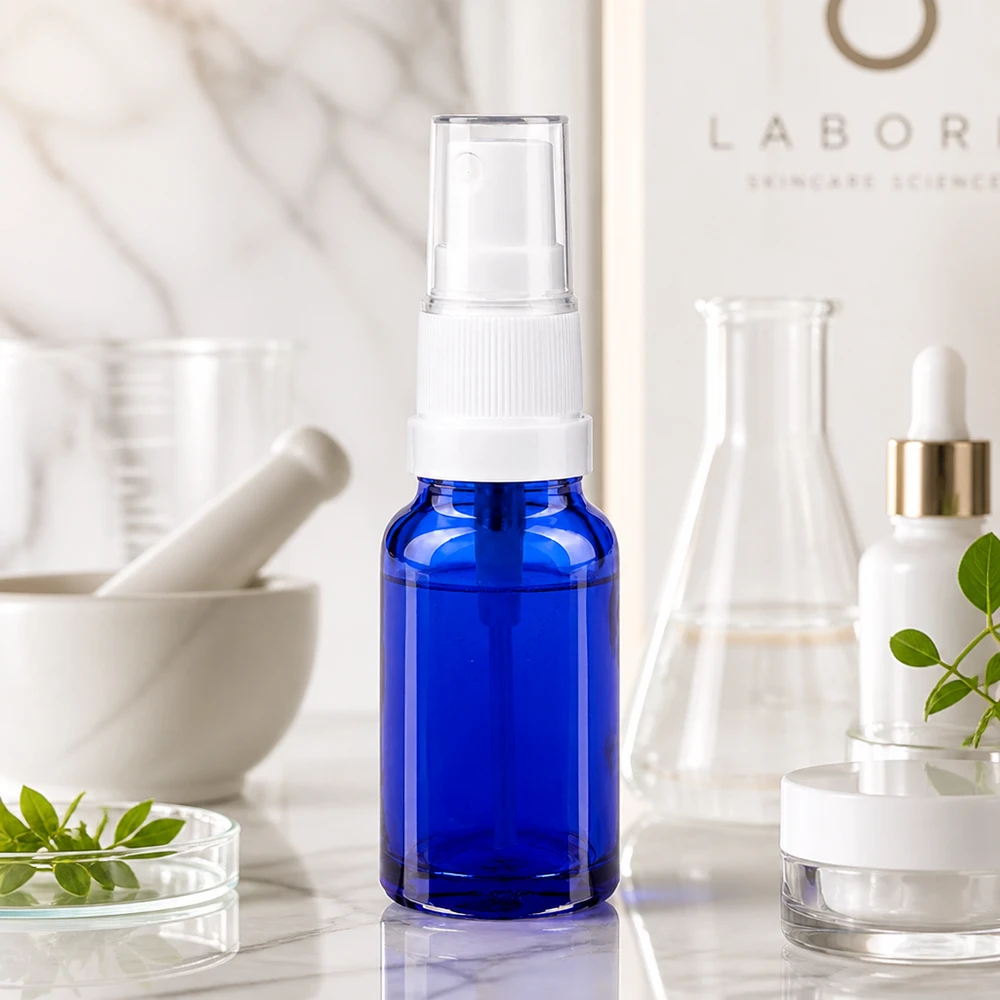 10ml lahvička s rozprašovačem bílá/transparentní standardní uzávěr BlueLine UT18/10 Laborqualität 10ml Sprayflasche blau-transparent ideal für DIY-Kosmetik und Mischungen