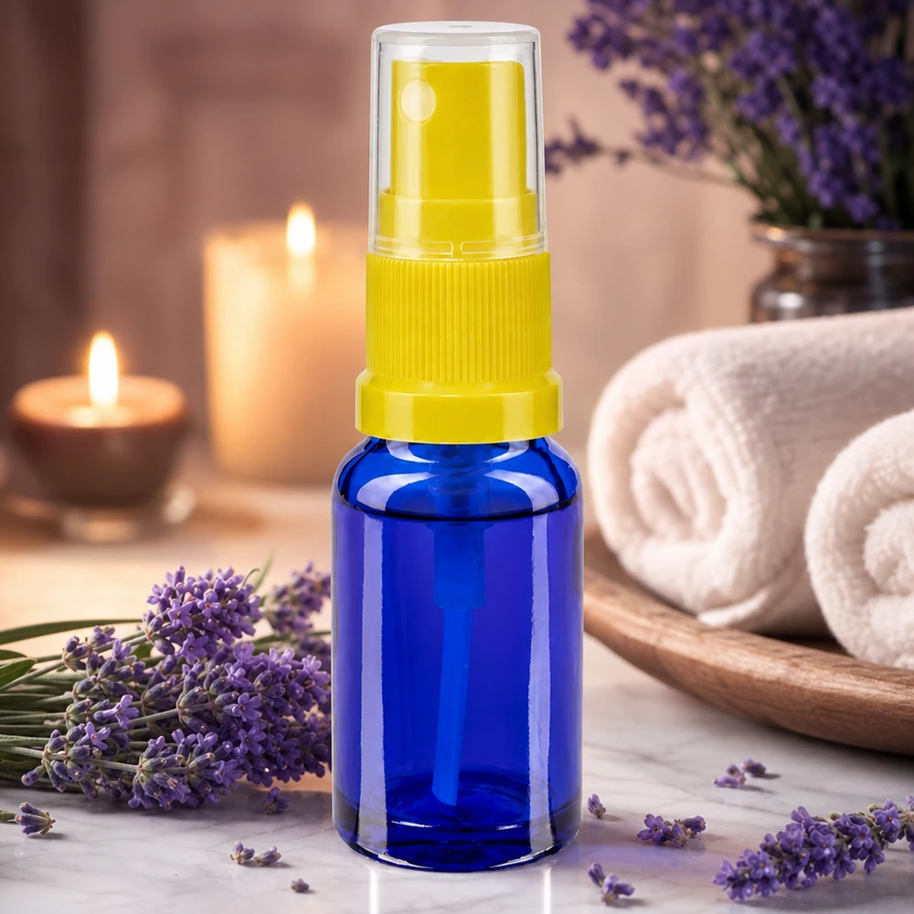 Handliche Sprühflasche 30ml Blauglas gelber Zerstäuberkopf ideal für Parfüm und Hydrolate
