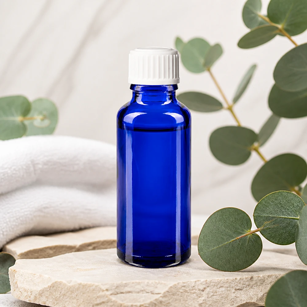 Lékárenská lahvička modrá 30ml šroubovací uzávěr bílá standardní Blaue Glasflasche 30ml mit weißem Kunststoffdeckel für medizinische Flüssigkeiten