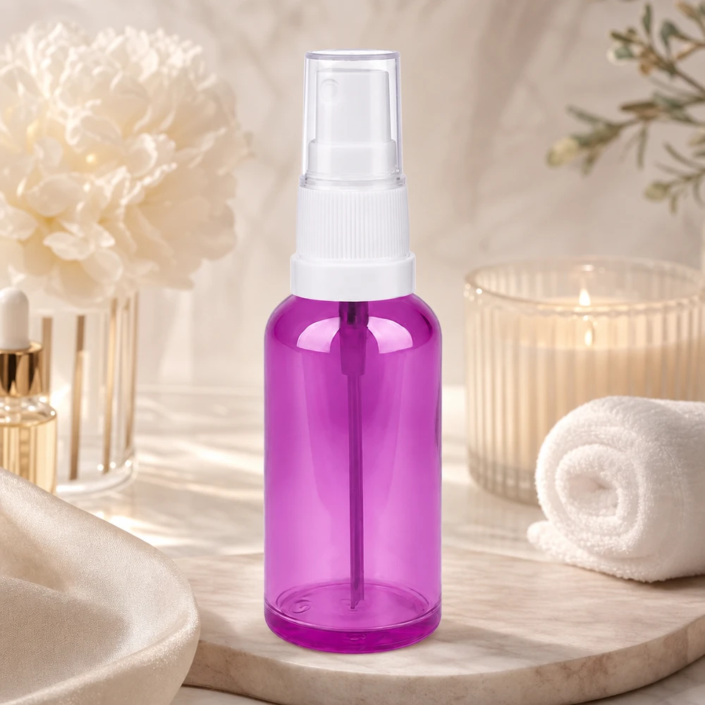 50ml lahvička s rozprašovačem bílá/průhledná Standard PurpleLine UT18/50 Praktische 50ml Pumpflasche mit Sprühkopf in trendigem Purple Design für Wellness