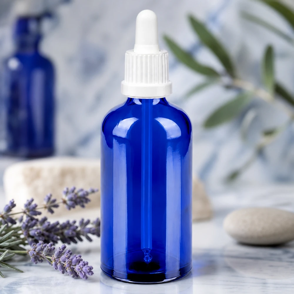 100ml pipetovací láhev bílá s uzávěrem BlueLine UT18/100 s ochranou proti manipulaci Kompakte 100ml Pipettenflasche blau ideal für Reisen und mobile Anwendung BlueLine UT18/100