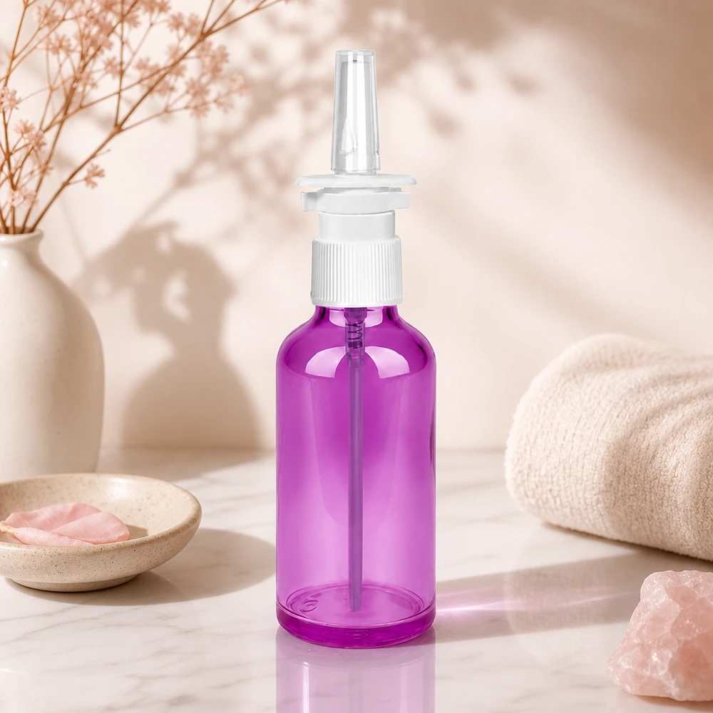 Handliche 50ml Lila Nasensprayflasche mit STD-Pumpsprüher für einfache mobile Anwendung