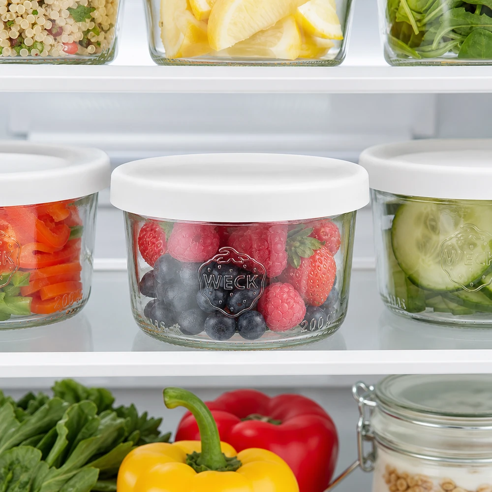 WECK Sturzglas 200ml RR80 mit Beeren im Kühlschrank weißer Silikondeckel Frischhalteglas für Obst und Gemüse