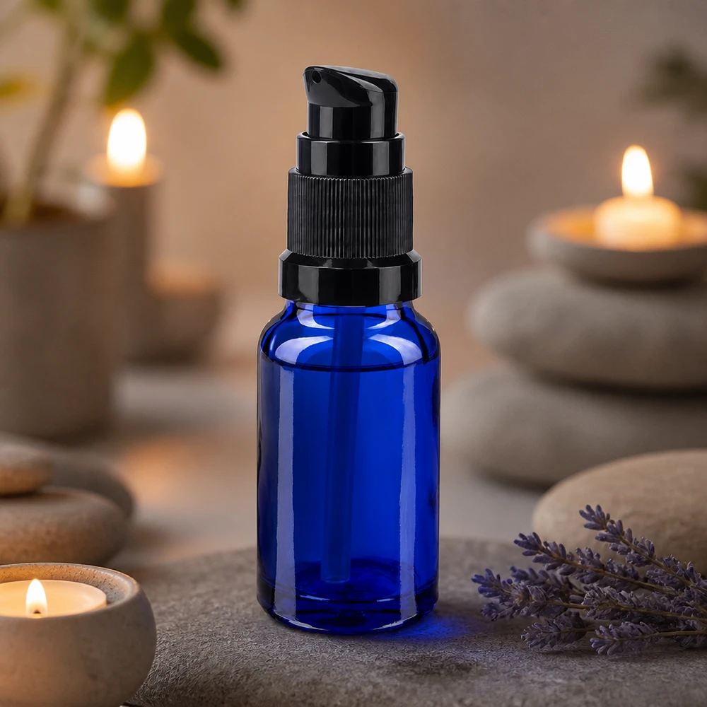 Blaue 10ml Tropfflasche mit Pumpe aus UV-Schutzglas für empfindliche Wirkstoffe