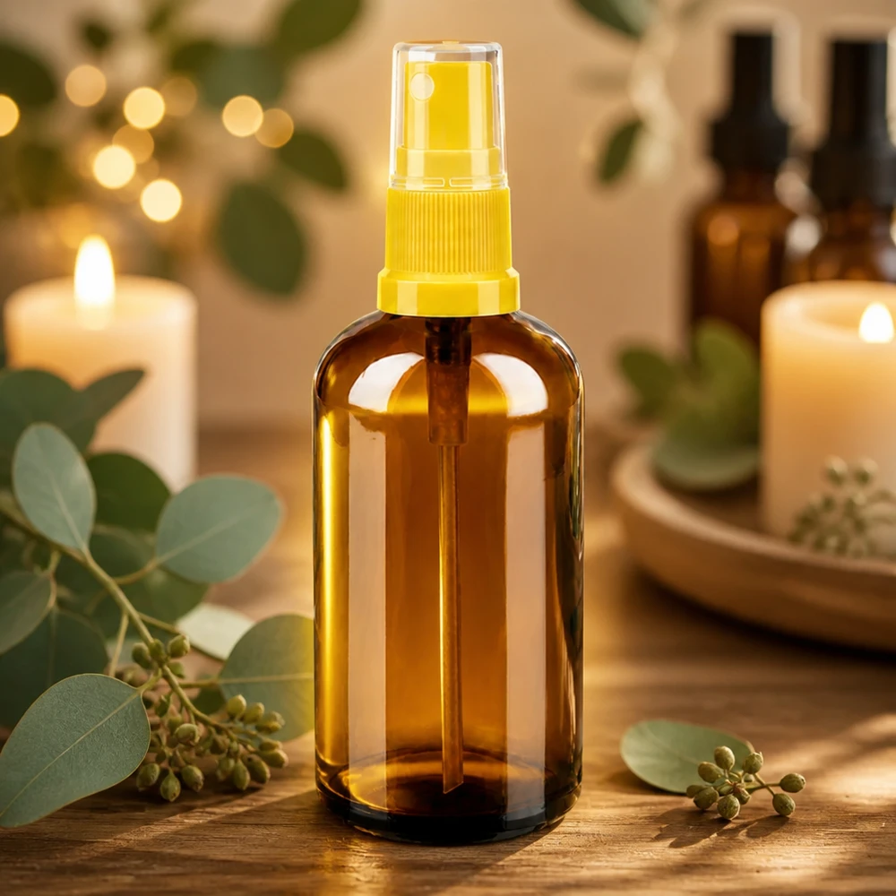 100ml lahvička s rozprašovačem žlutá/transparentní standardní uzávěr BrownLine UT18/100 Hochwertige 100ml Sprühflasche aus Braunglas mit präzisem Sprühmechanismus gelb