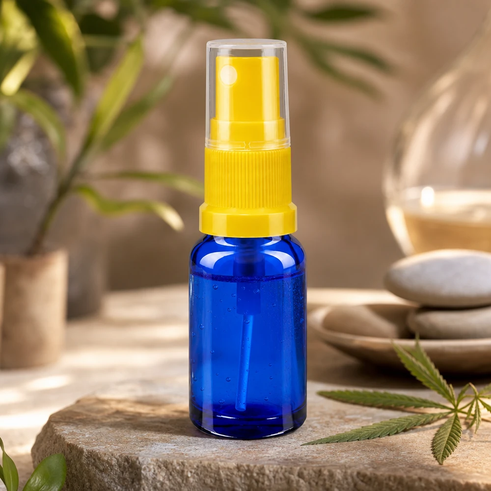 Kobaltblaue Sprühflasche 10ml lichtgeschützt mit gelbem Pumpzerstäuber für Naturkosmetik