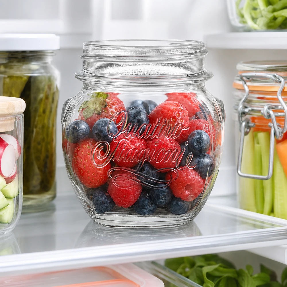 300ml Quattro Stagioni Haushaltsglas mit frischen Beeren im Kühlschrank für Lebensmittel Aufbewahrung und Meal Prep
