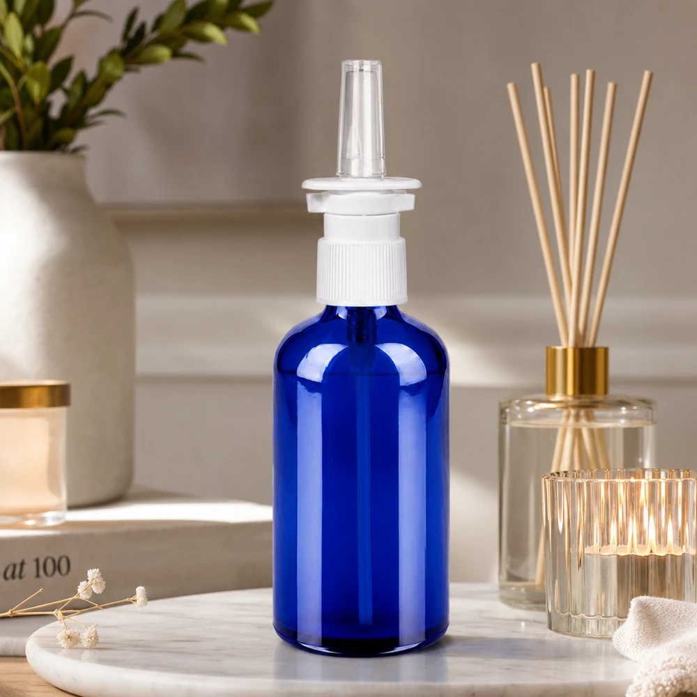 100ml lahvička na nosní sprej černá bílá/průhledná standardní uzávěr BlueLine UT18/100 Pharmazeutische 100ml Glasflasche BlueLine Serie mit präzisem Dosiersprühsystem und UT18 Anschluss