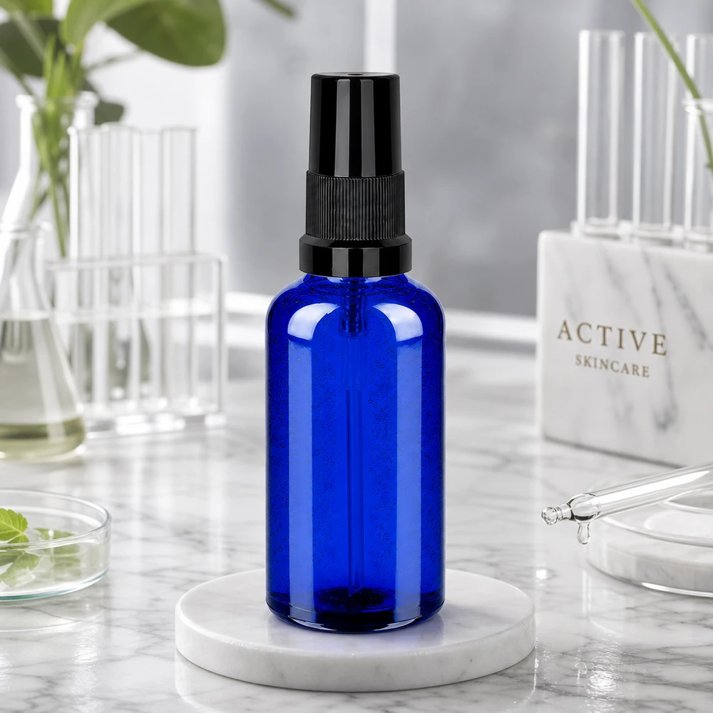 50ml lahvička s rozprašovačem černá standardní uzávěr BlueLine UT18/50 Praktische 50ml BlueLine Sprayflasche mit schwarzem STD Sprühkopf für Reise und unterwegs