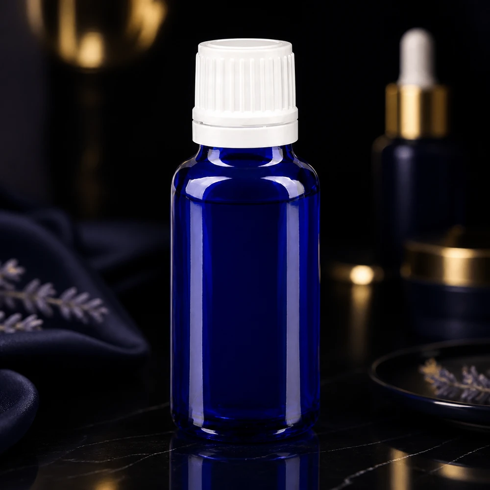 Lékárenská lahvička modrá 20ml kapátko uzávěr 1,2mm bílý tamper evidentní uzávěr. Lichtschutzflasche aus blauem Apothekerglas 20ml mit weißem Manipulationssicherem Verschluss