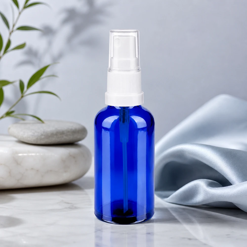 50ml lahvička s rozprašovačem bílá/transparentní standardní uzávěr BlueLine UT18/50 Vielseitige 50ml Sprühflasche für Raumduft, Pillow Spray und aromatherapeutische Anwendungen