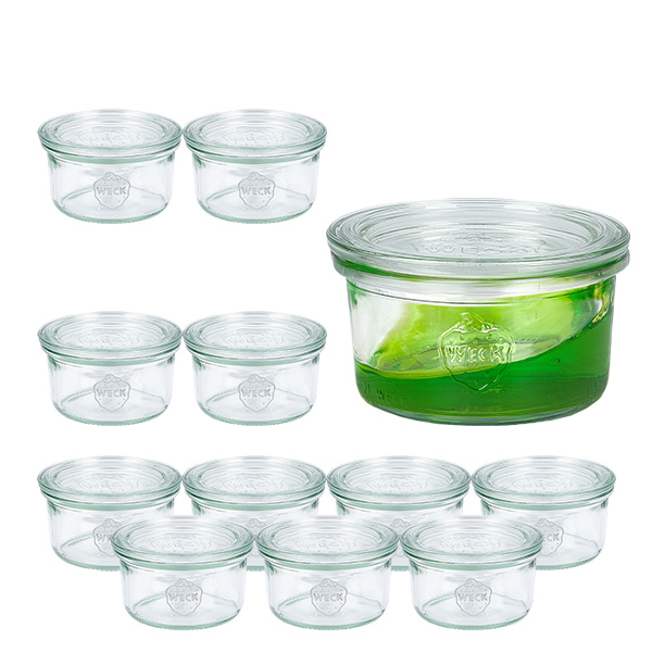 Sada 12 sklenic Weck o objemu 165 ml s 12 skleněnými víčky. Sada 12 sklenic Weck o objemu 165 ml s 12 skleněnými víčky.