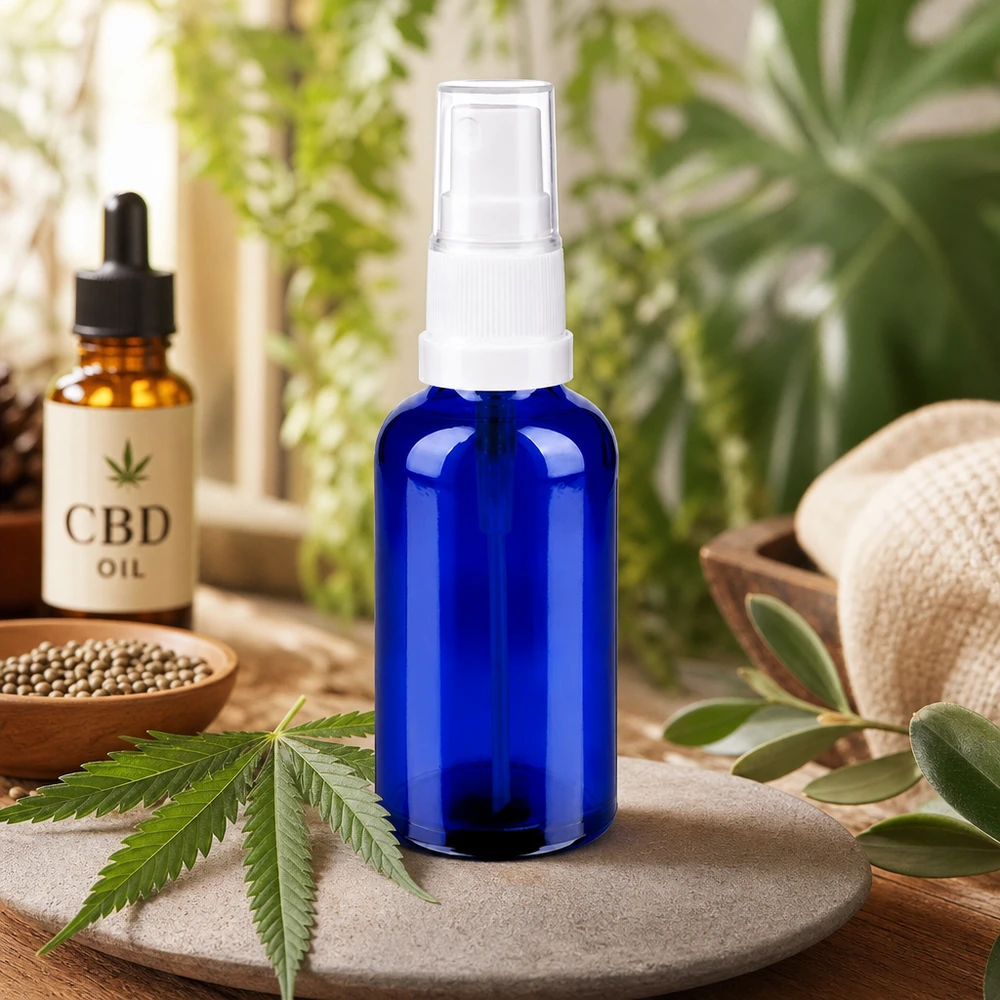 50ml lahvička s rozprašovačem bílá/transparentní standardní uzávěr BlueLine UT18/50 Stilvolle 50ml Glassprayflasche mit matter Oberfläche für elegante Präsentation von Beauty-Produkten