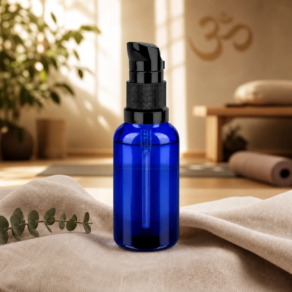 30ml lahvička s pumpičkou černá standardní uzávěr BlueLine UT18/30 Apothekerflasche 30ml in Blau mit schwarzem Pumpverschluss für hygienische Produktentnahme