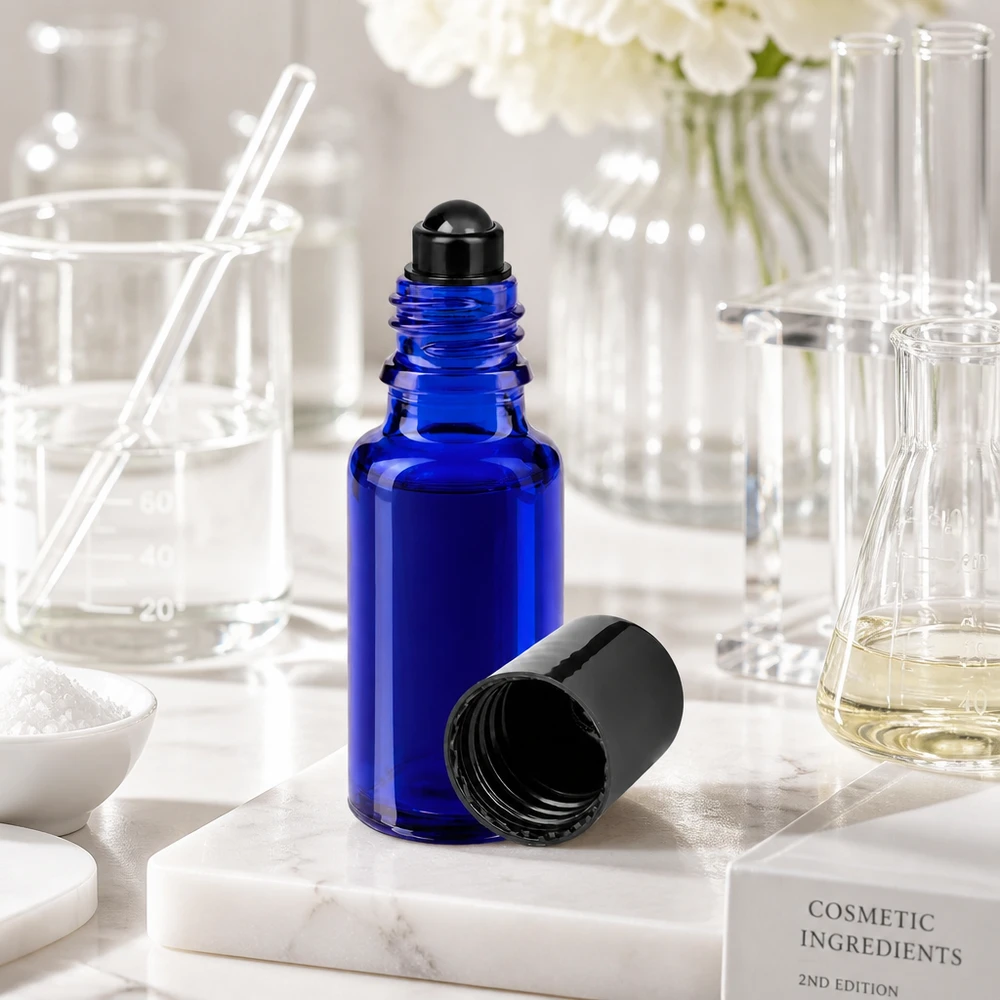 Lékárenská lahvička modrá 20ml roll-on uzávěr černý Lichtschutzflasche blau 20ml mit Rollkugelapplikator und separatem Schraubverschluss