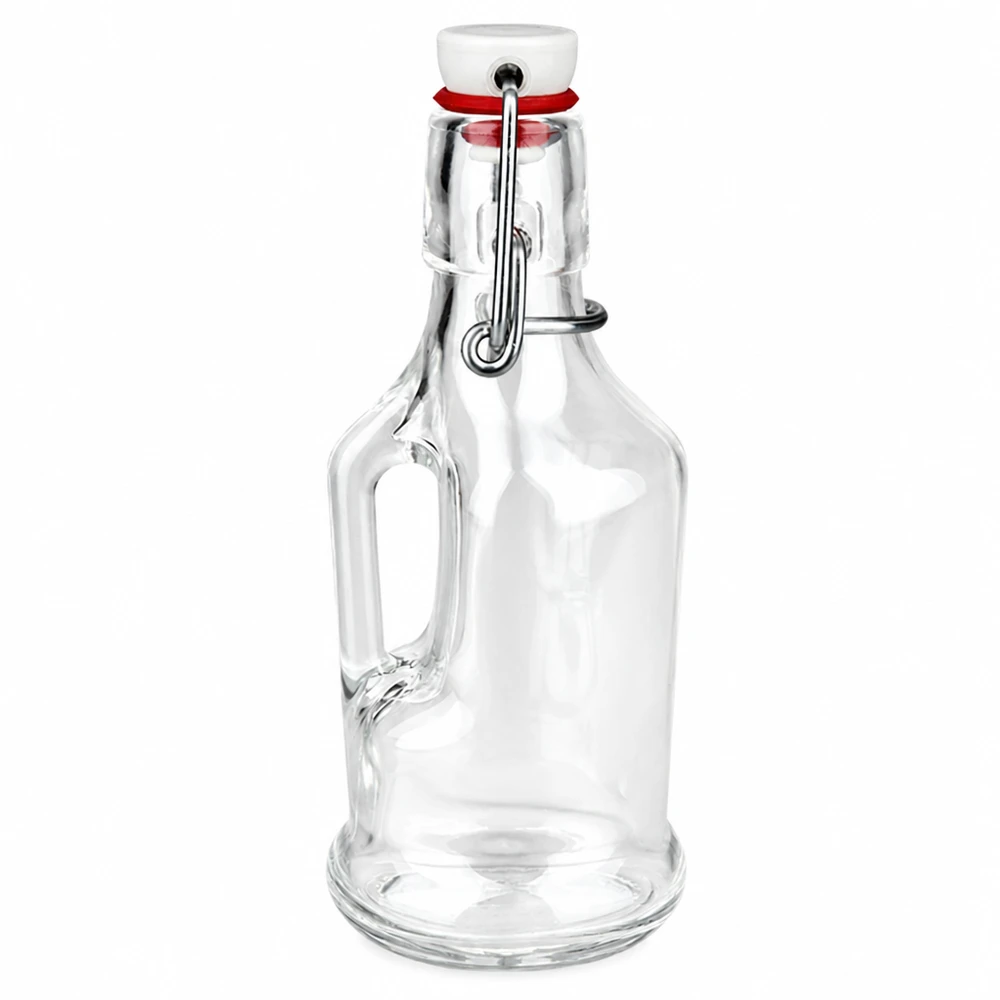 200ml Glasflasche "Bertha" + Porzellan Bügelverschluss UNiTW 200ml Glasflasche Bertha mit weißem Porzellan Bügelverschluss und Henkel von UNiTW auf weißem Hintergrund