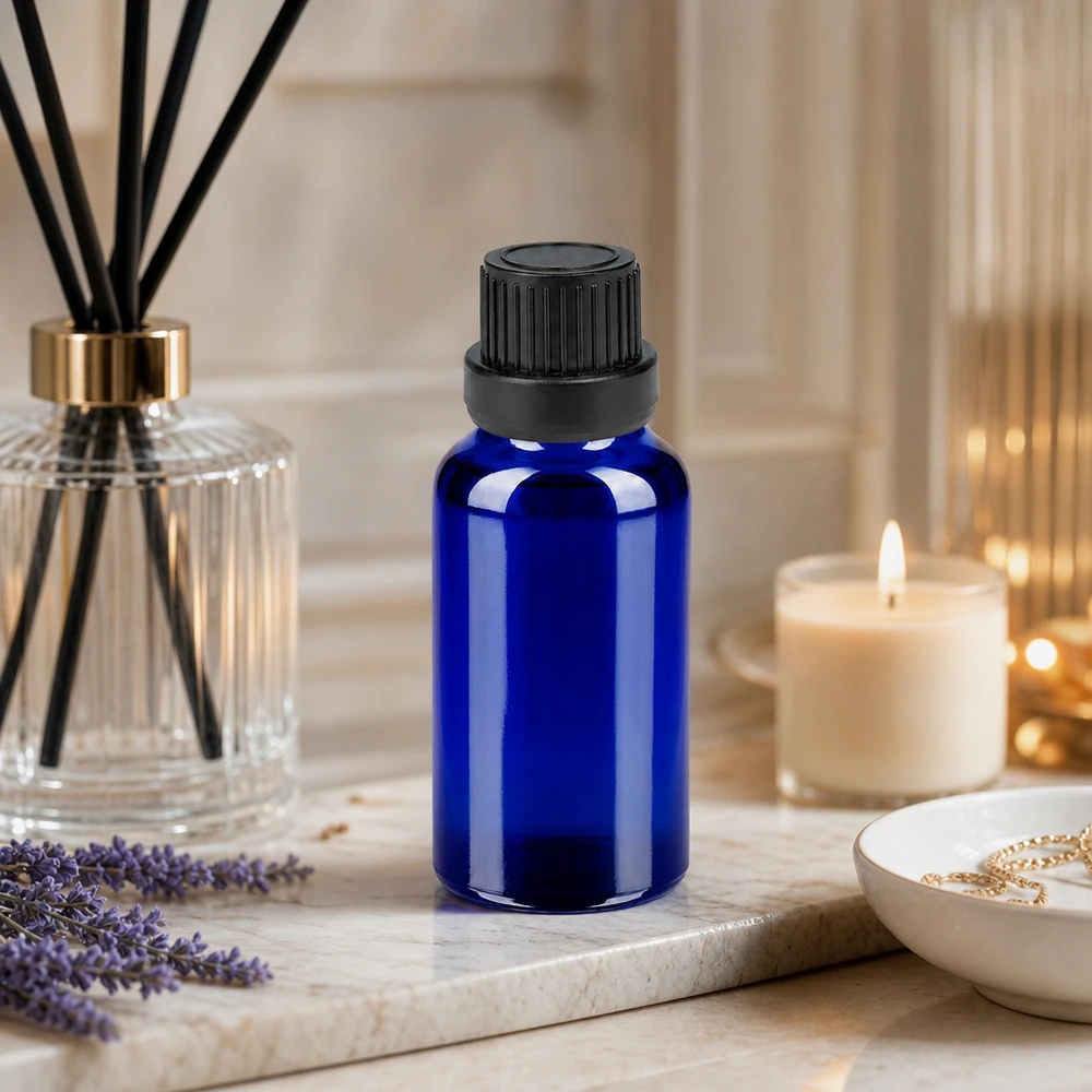 20ml lahvička 11mm šroubovací uzávěr černý s tamperem BlueLine UT18/20 Stilvolle 20ml Flasche mit matter Oberfläche und schwarzem Deckel für Wellness-Produkte