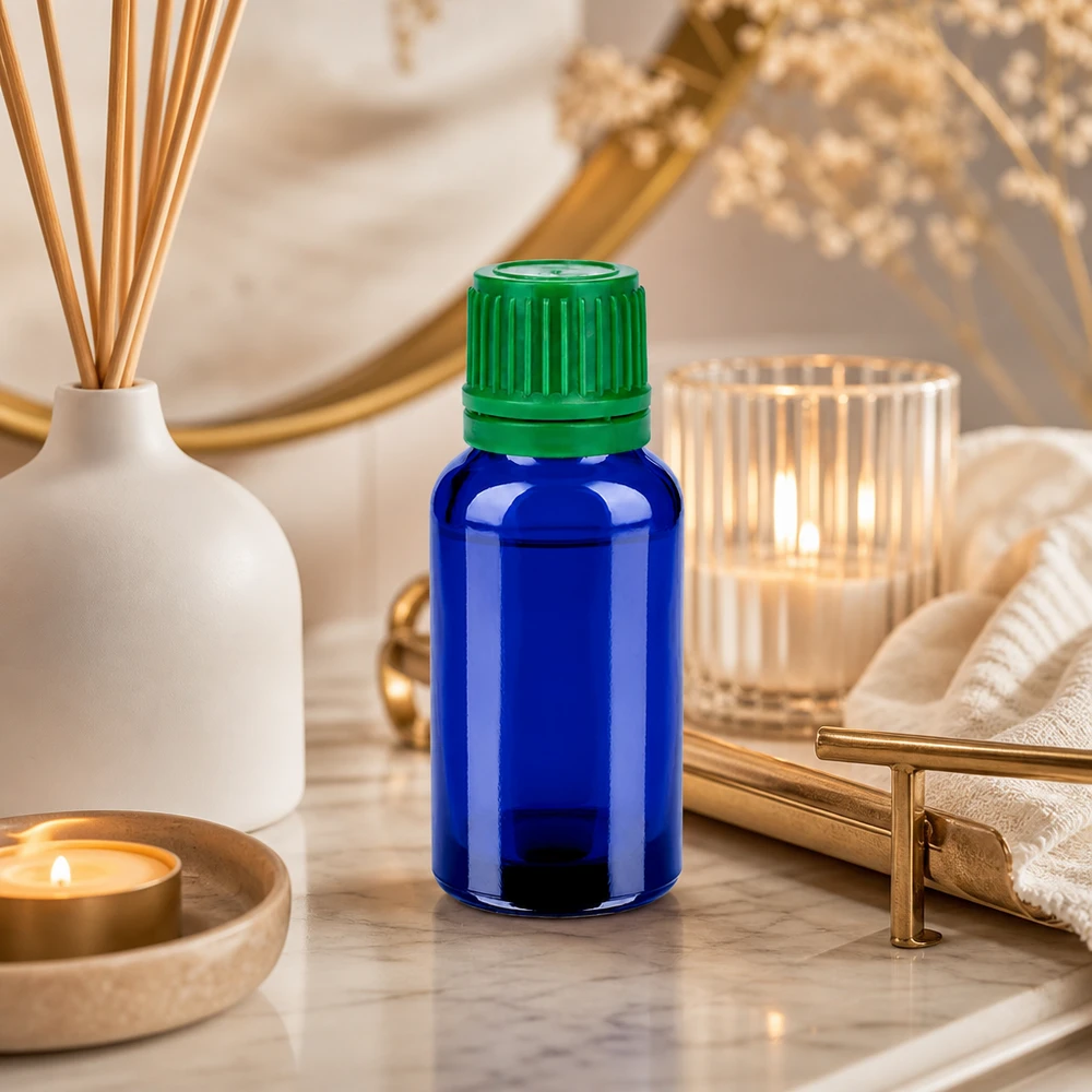20ml láhev 11mm šroubovací uzávěr zelený s ochranou proti manipulaci BlueLine UT18/20 20ml Glasflasche BlueLine Serie mit lichtschützendem Kobaltblau und praktischer Größe