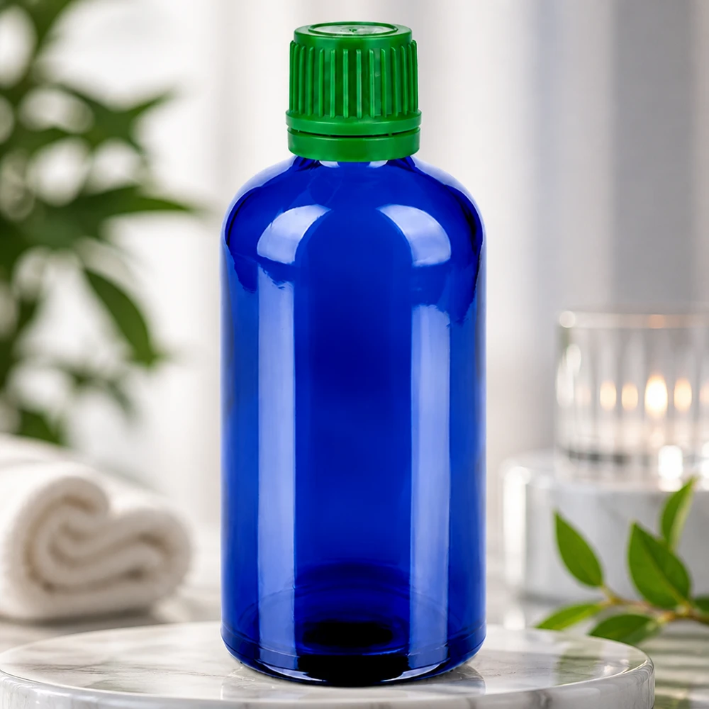 100ml láhev 11mm šroubovací uzávěr zelený uzávěr s ochranou proti manipulaci BlueLine UT18/100 Stilvolle blaue Glasflasche 100ml mit mattgrünem Deckel perfekt für Küchenessenzen und Extrakte
