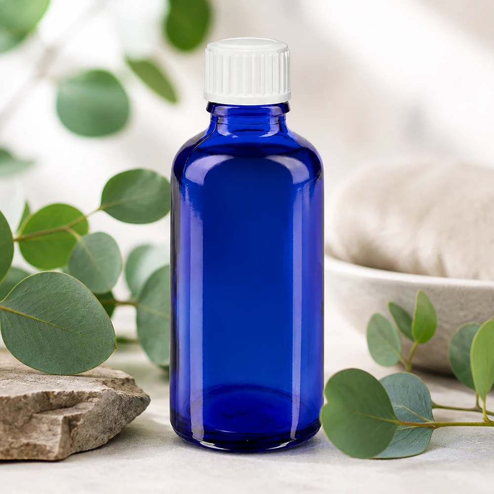 Lékárenská láhev modrá 50ml kapací uzávěr bílý 0,8mm standardní Blaue 50ml ApoGlas Flasche mit weißem Tropfaufsatz für Naturheilkunde und Aromatherapie