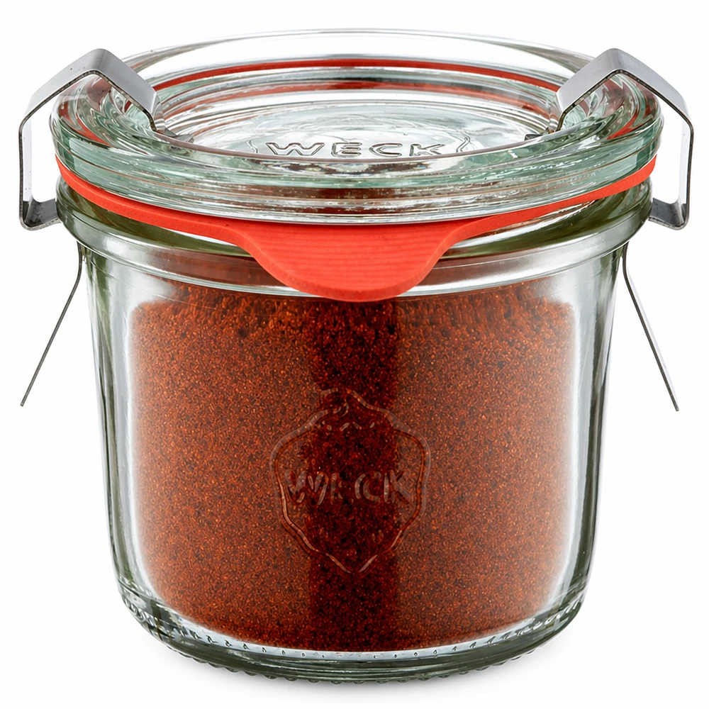 Kompaktes WECK Sturzglas 80ml mit rotem Gewürzpulver Glasdeckel und Silikonring