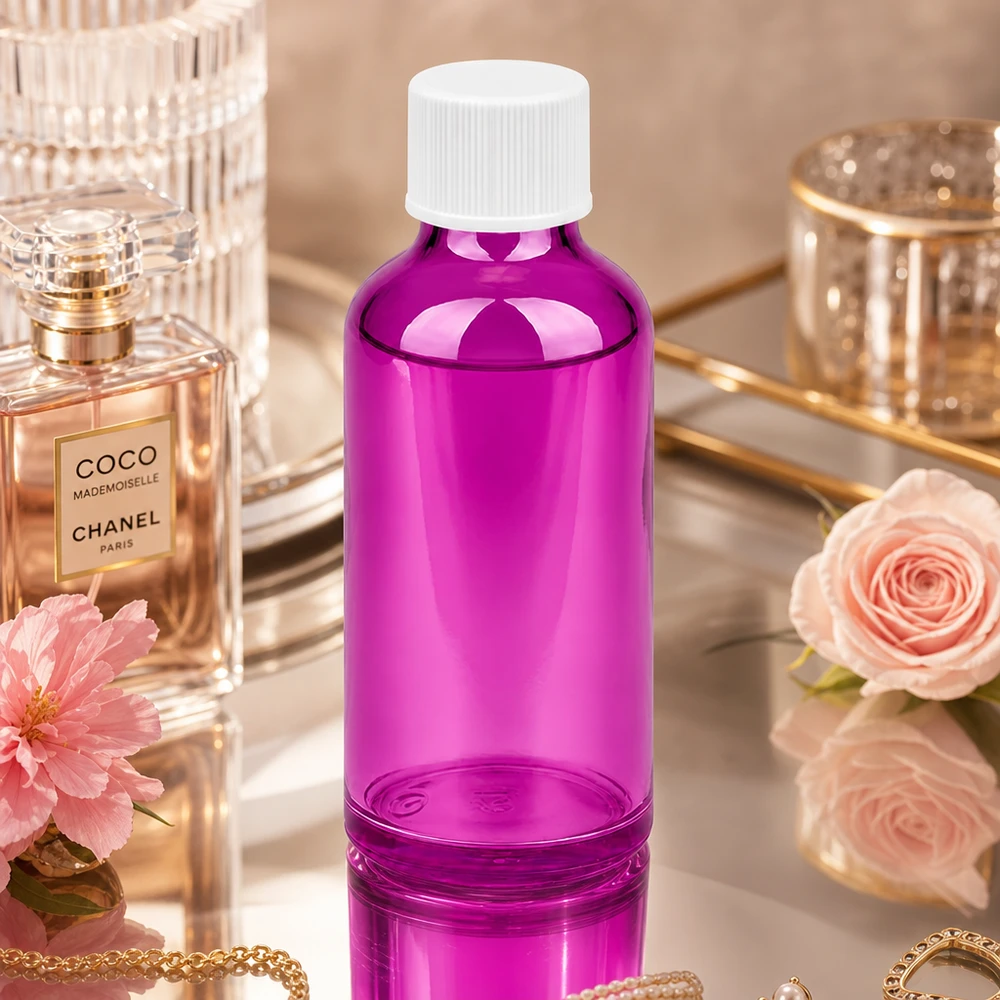 Stilvolle 50ml Glasflasche in Violett harmoniert perfekt mit edler Kosmetikausstattung