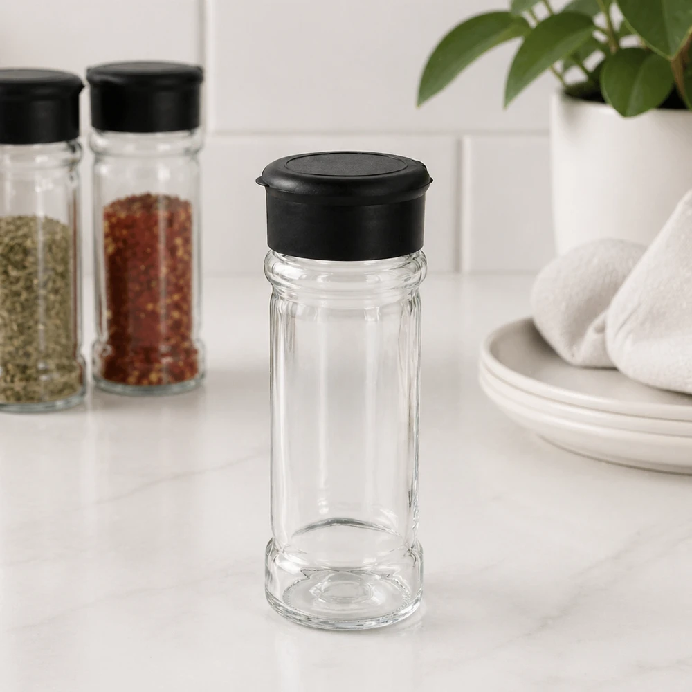 Kompaktes 100ml Gewürzglas mit Streufunktion und schwarzem Deckel für die Küche