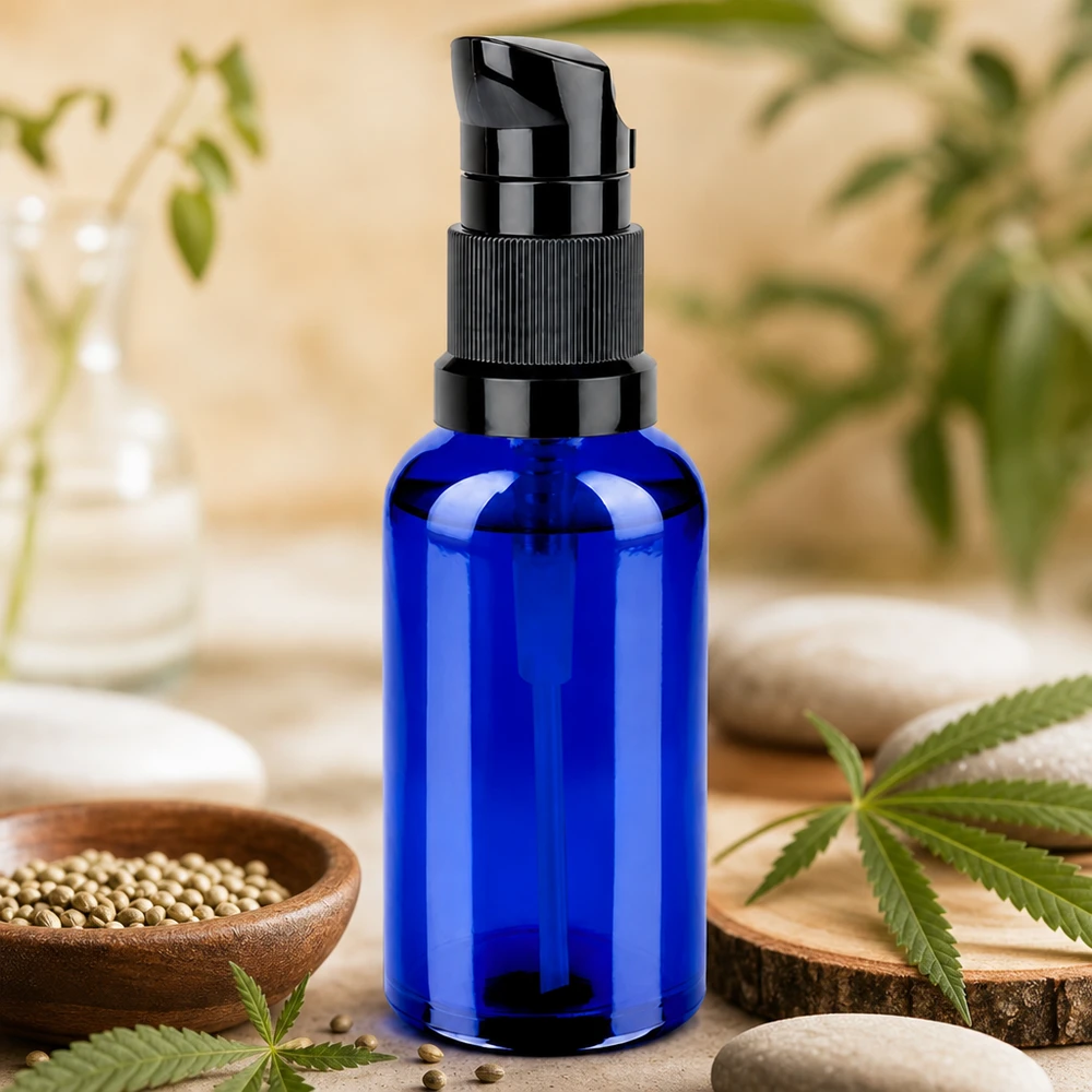 Stilvolle blaue Flasche 50ml mit schwarzem Pump STD BlueLine UT18/50 ideal für Beauty-Salons und Spa-Anwendungen