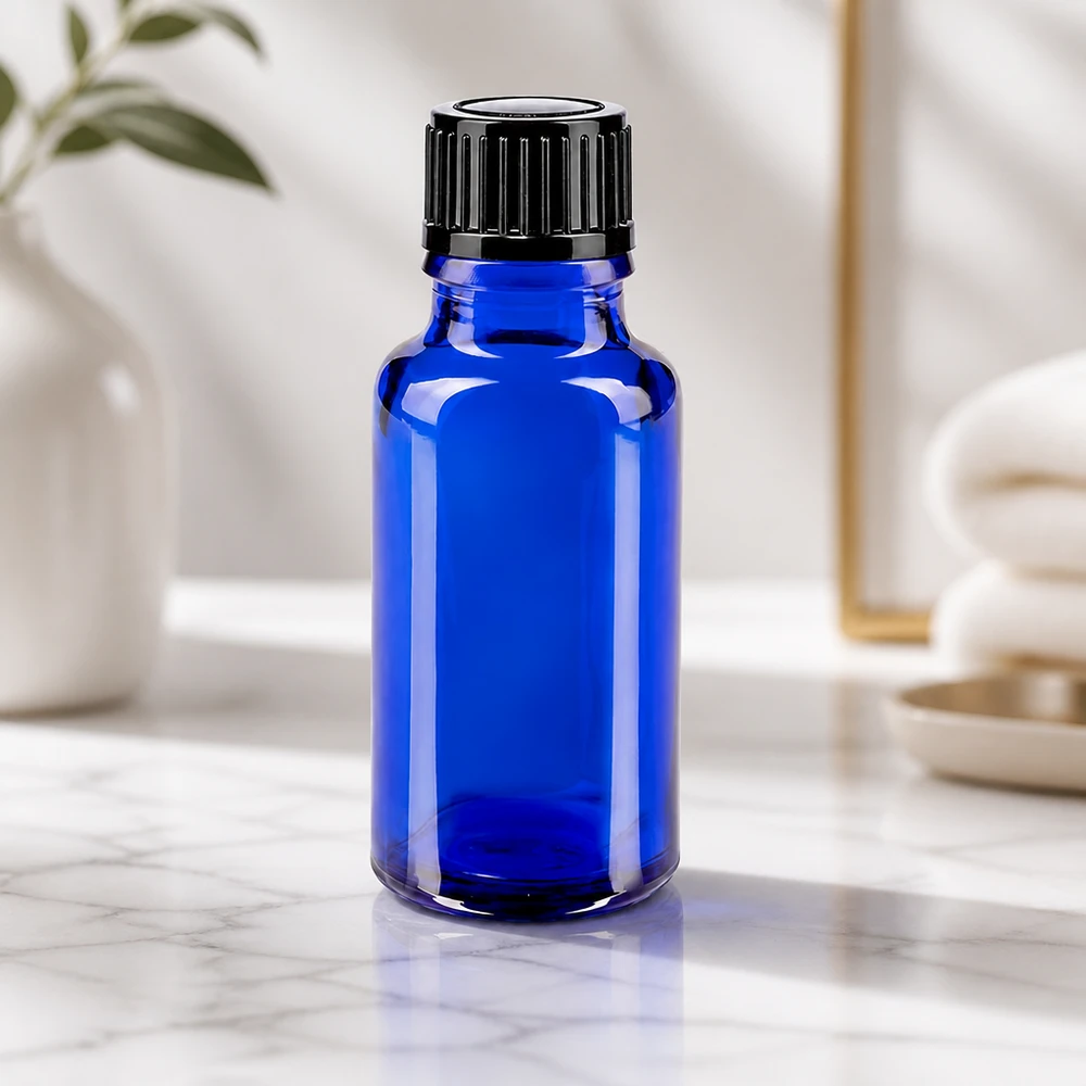 Lékárenská lahvička modrá 20ml kapací uzávěr standardní černý 1mm Blaue Borosilikat-Tropfflasche 20ml mit präziser 1mm Öffnung und Schwarzdeckel