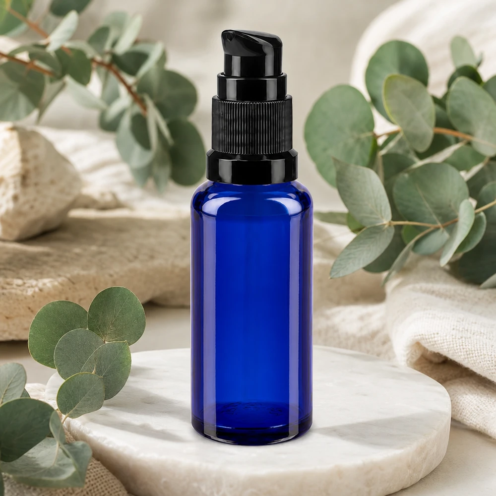 Lékárenská láhev modrá 30ml pumpovací uzávěr černý standardní Hochwertige 30ml Dosierflasche Apothekenglas blau mit Pumpkopf schwarz Naturkulisse