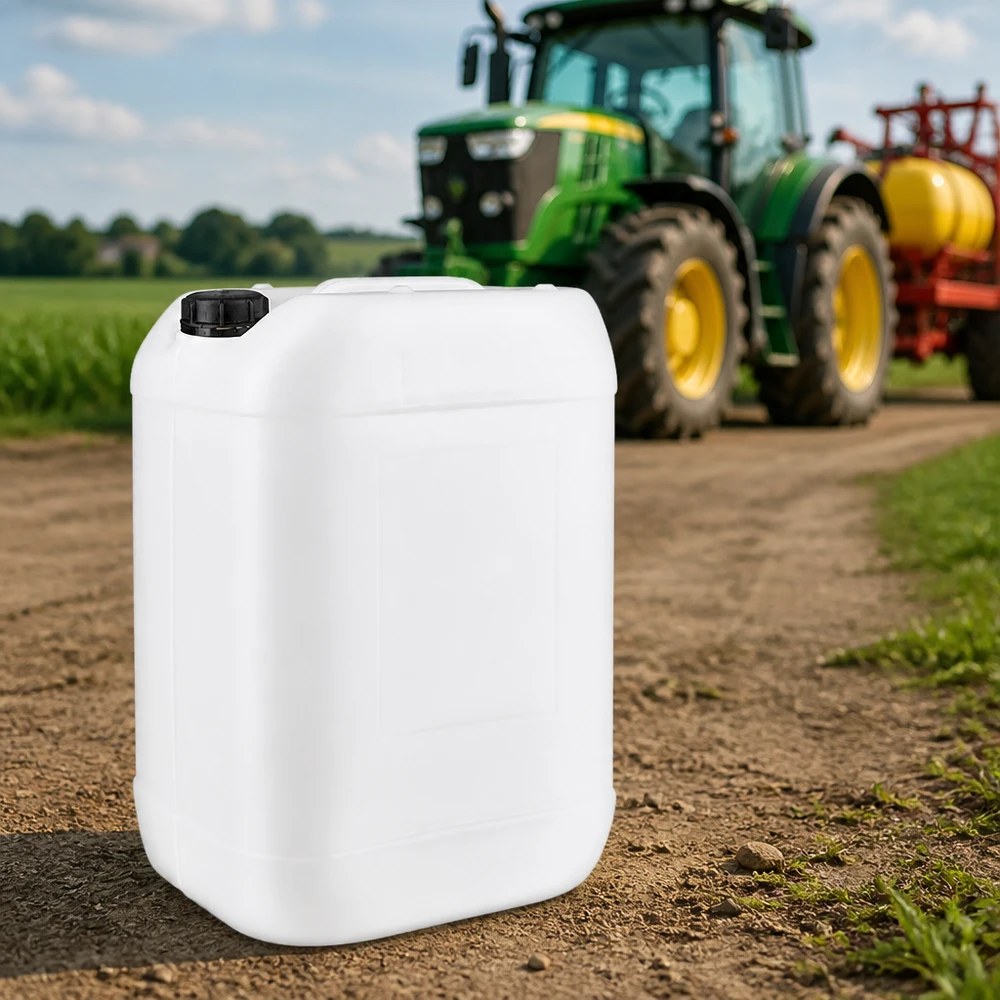 Kanystr 25 litrů se šroubovacím uzávěrem s ochranou proti manipulaci. Robuster 25 Liter Kanister mit schwarzem OV-Deckel für den Einsatz in Landwirtschaft und Gartenbau