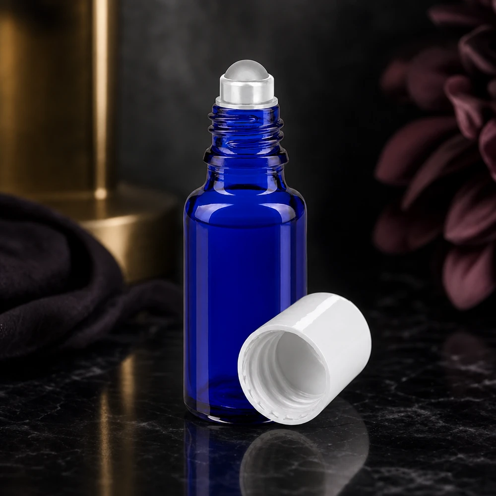 Kompakte 20ml Roll-On Flasche in Blau für ätherische Öle und Parfum mit weißer Kappe