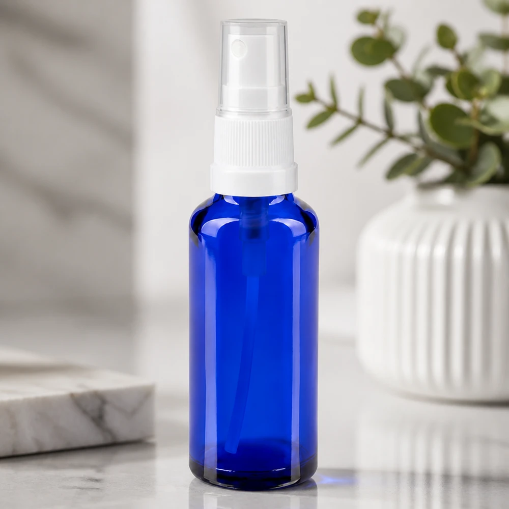 Lékárenská lahvička modrá 30ml s rozprašovačem bílá Wiederbefüllbare blaue Glas Sprühflasche 30ml für ätherische Öle und Seren