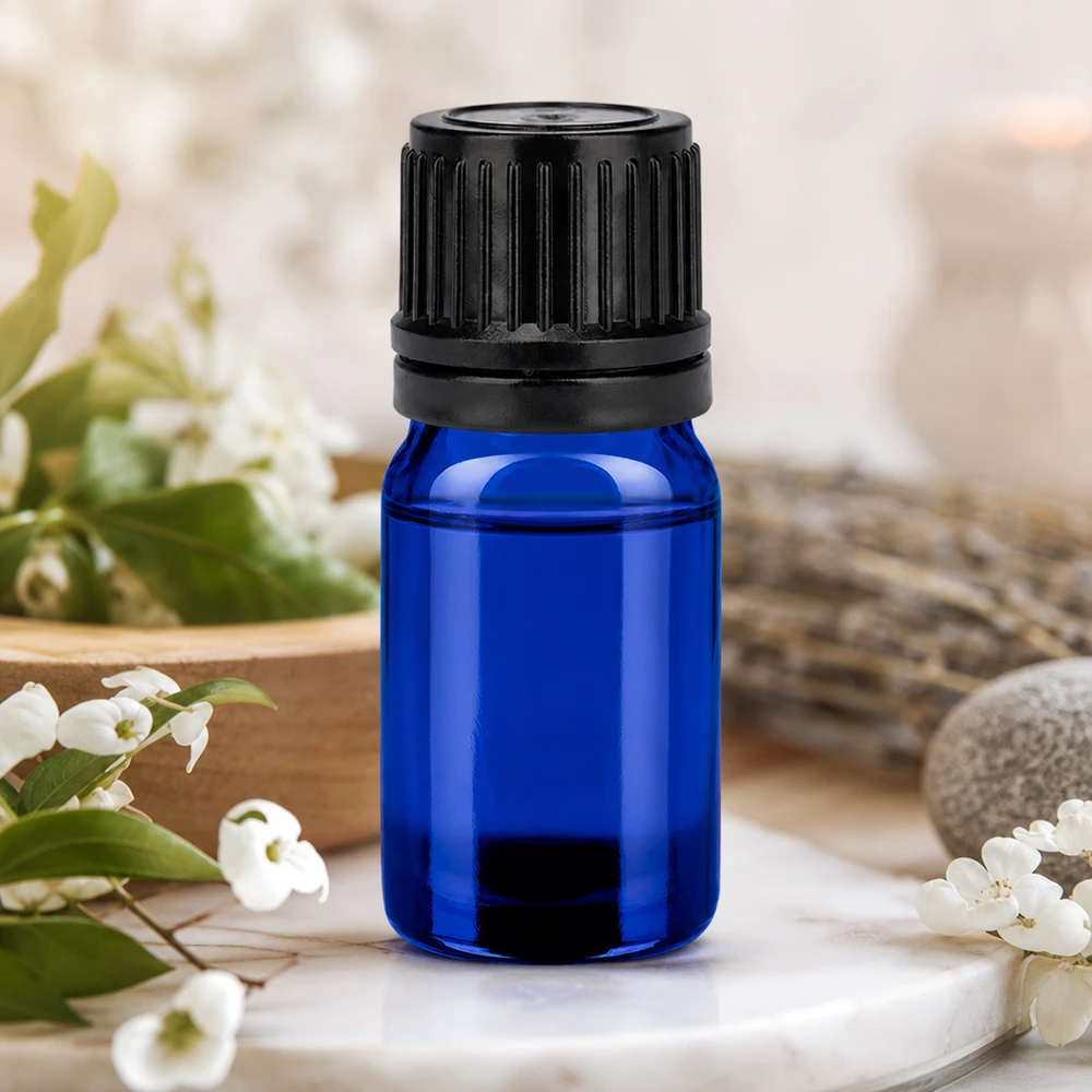 Lahvička 5ml 11mm šroubovací uzávěr černý BlueLine UT18/5 s ochranným uzávěrem proti manipulaci Praktische 5ml Laborflasche aus blauem Glas mit kindersicherem schwarzem Schraubverschluss
