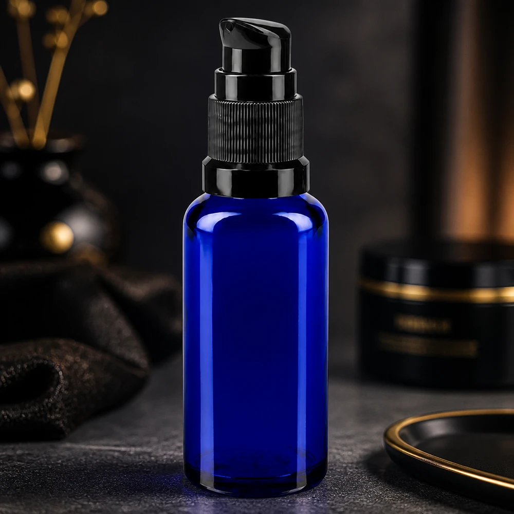 Lékárenská láhev modrá 30ml pumpovací uzávěr černý standardní Hochwertige blaue 30ml Dosierflasche aus Apothekenglas mit schwarzem Pumpaufsatz STD