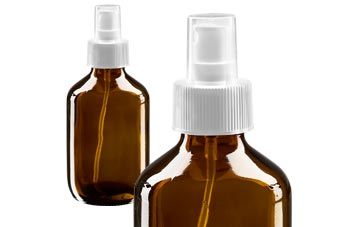 s rozprašovačem, bílý